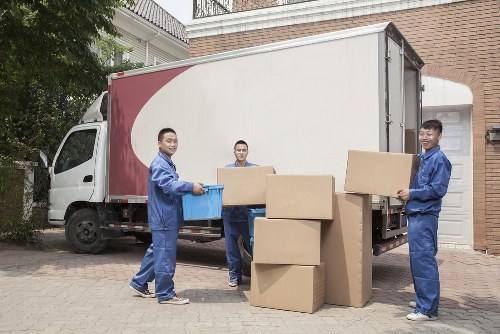 Removal truck hire for Croydon home moves