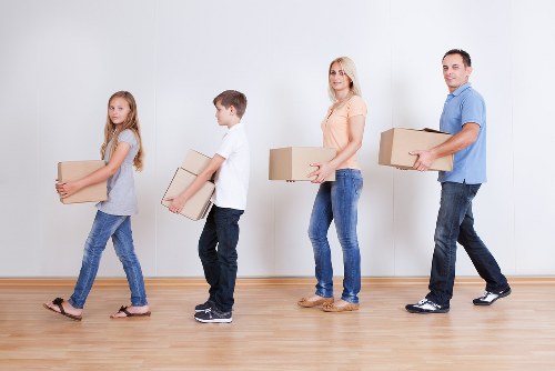 Local commercial moving team in Croydon
